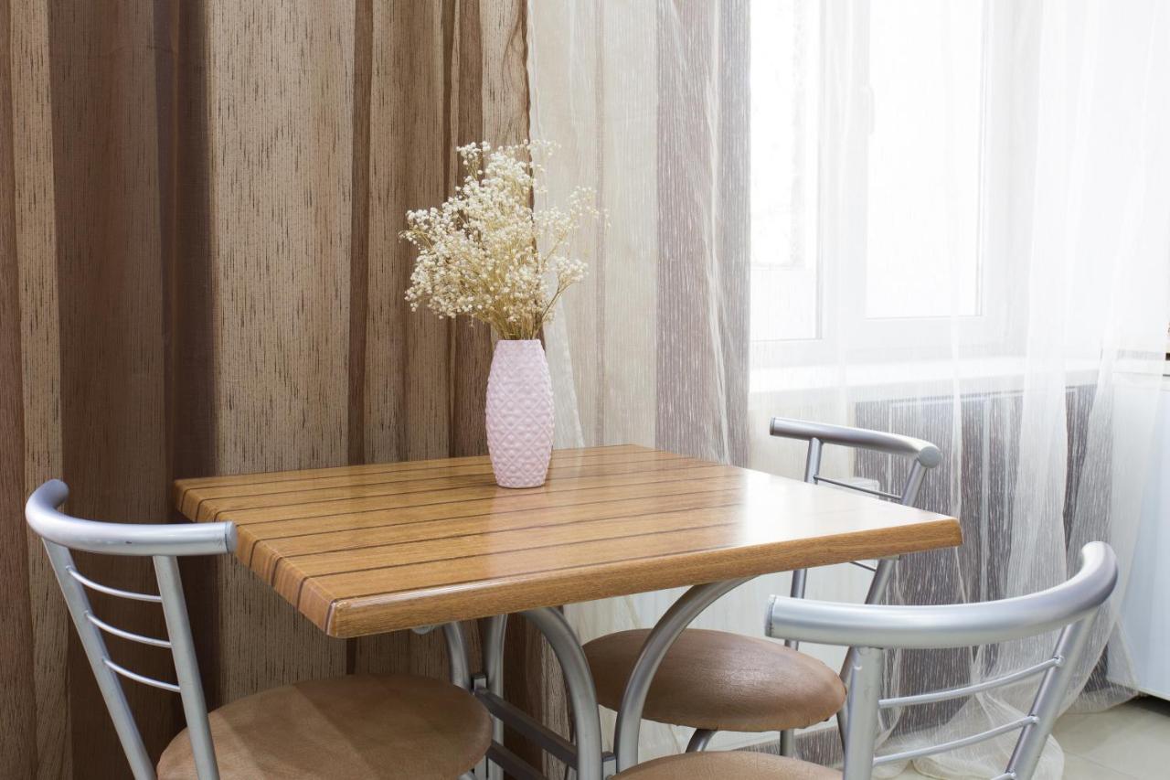 Botanical Garden Area Apartment คาร์คิฟ ภายนอก รูปภาพ