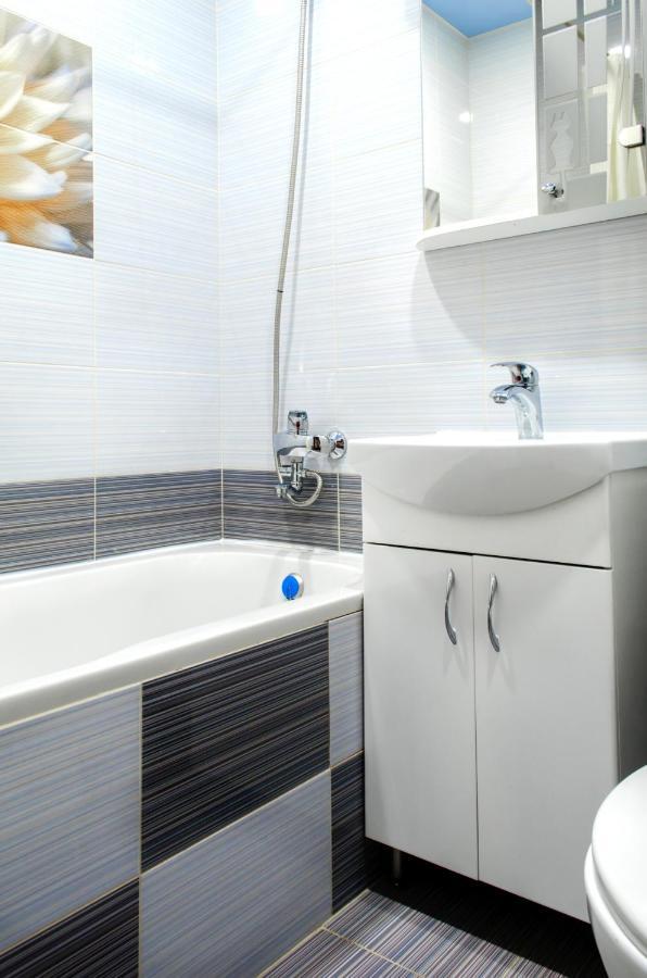 Botanical Garden Area Apartment คาร์คิฟ ภายนอก รูปภาพ