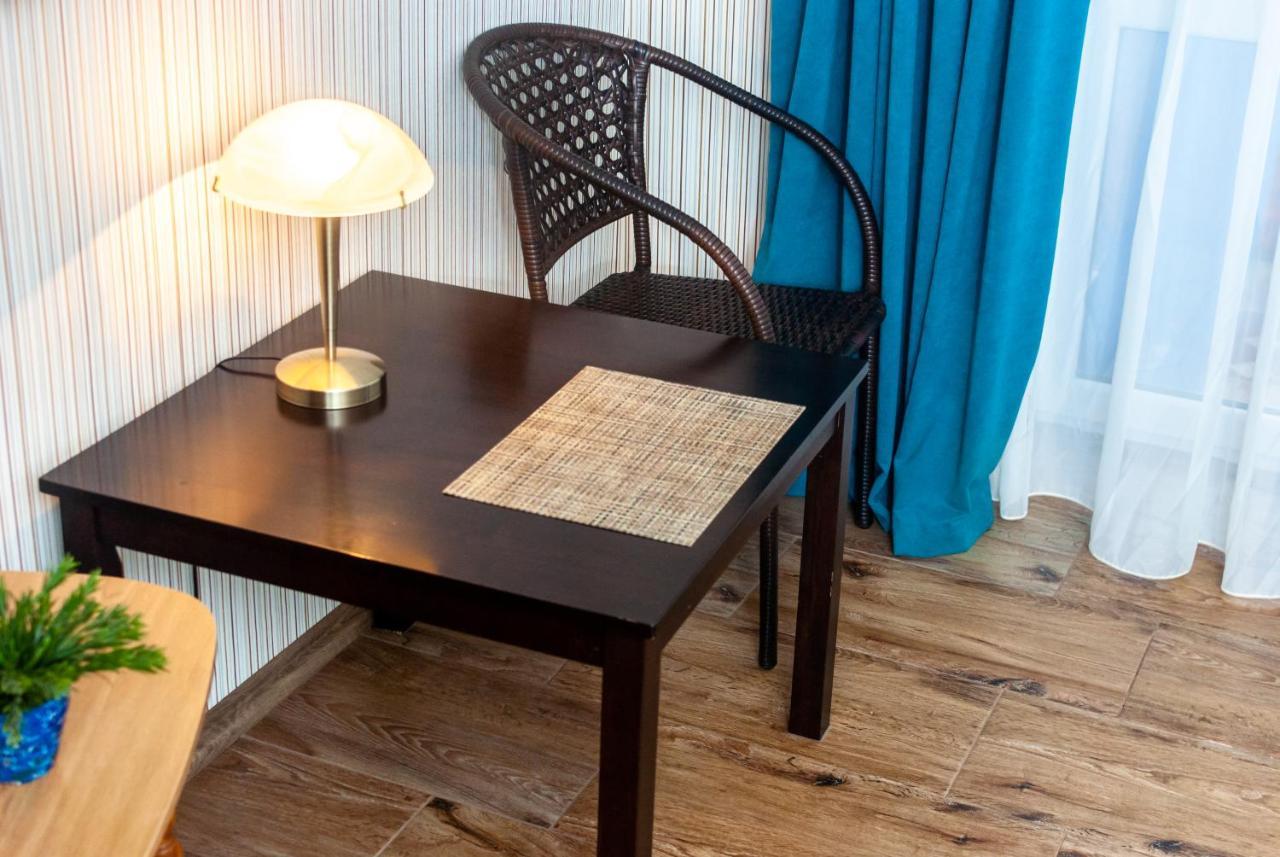 Botanical Garden Area Apartment คาร์คิฟ ภายนอก รูปภาพ