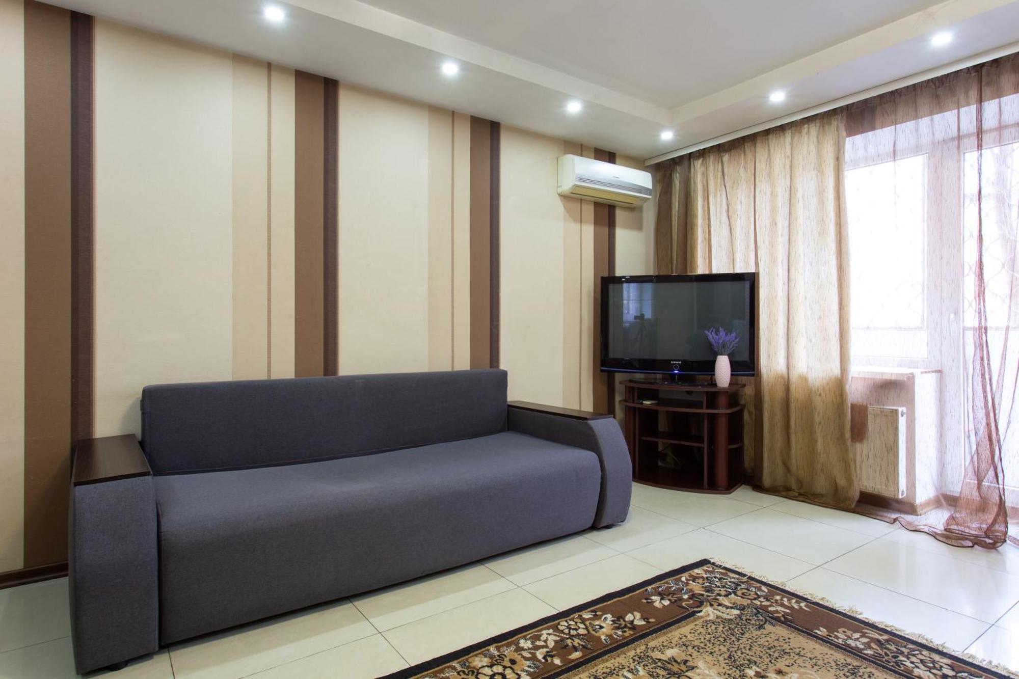 Botanical Garden Area Apartment คาร์คิฟ ภายนอก รูปภาพ